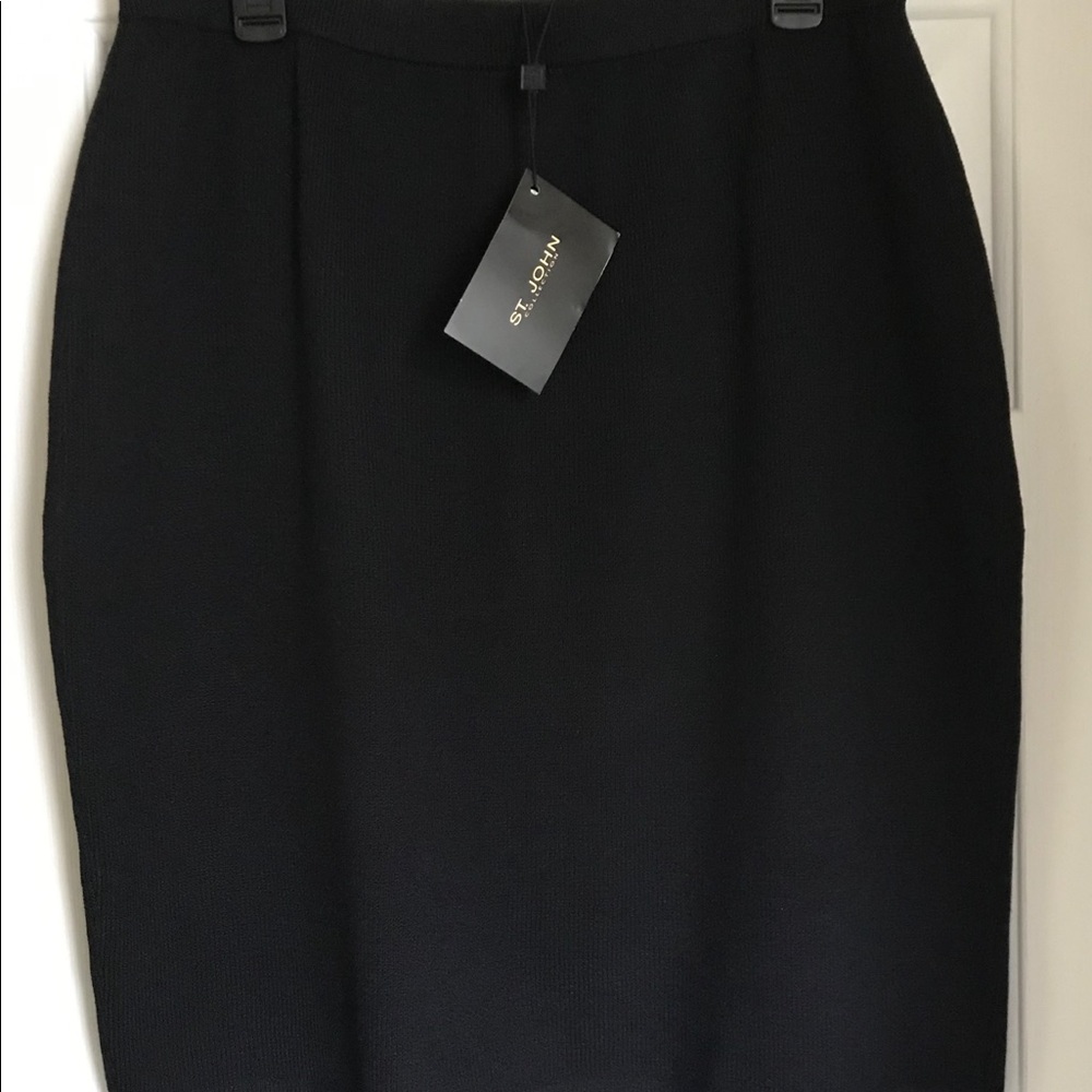 St John size 16 Black Knit Skirt NWT